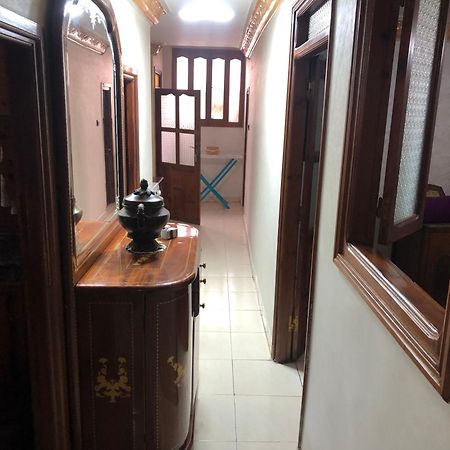 شقة توجد وسط مدينة طنجة و تتوفر على كامل التجهيزات الضرورية خاصةبالعائلات 外观 照片